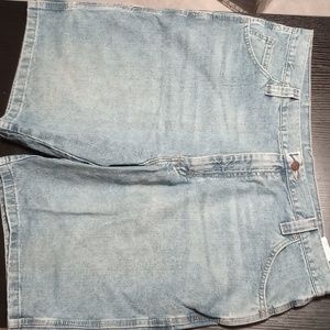 Size 38 Wrangler Carpenter Jean Shorts